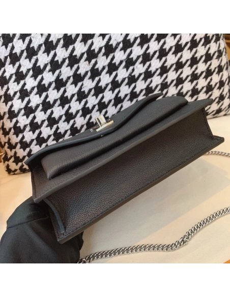 Louis Vuitton M63471 Mylockme Chain Pochette,Multi Pochette Accessoires,LOUIS VUITTON,BAGS