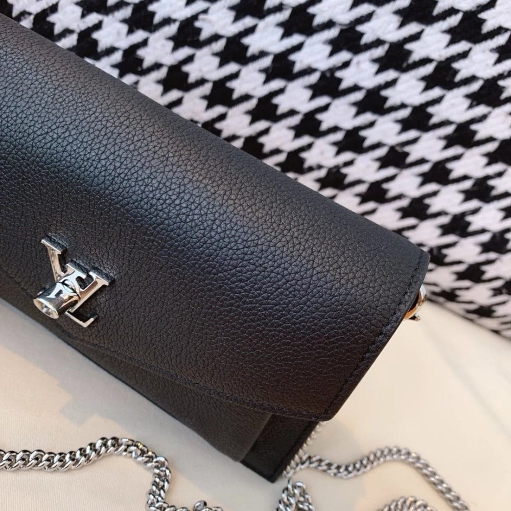 Louis Vuitton M63471 Mylockme Chain Pochette,Multi Pochette Accessoires,LOUIS VUITTON,BAGS