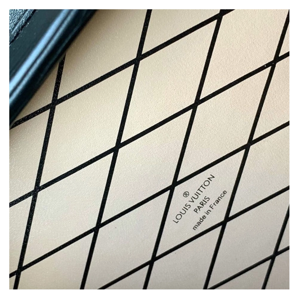 LV PETITE MALLE EAST WEST M45943,Petite Malle,LOUIS VUITTON,BAGS