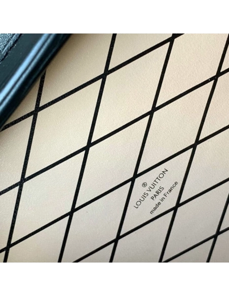 LV PETITE MALLE EAST WEST M45960,Petite Malle,LOUIS VUITTON,BAGS