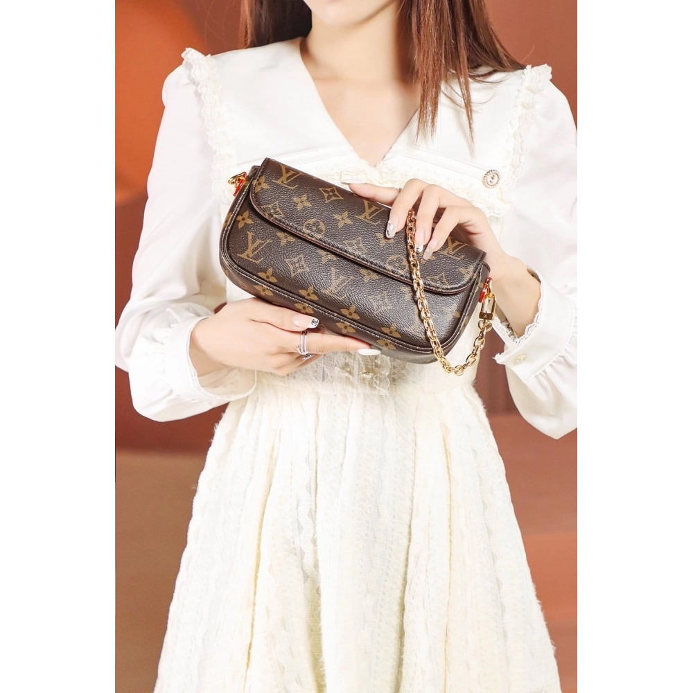 LOUIS VUITTON Wallet On Chain Ivy Monogram M81911,WALLET ON CHAIN,LOUIS VUITTON,BAGS