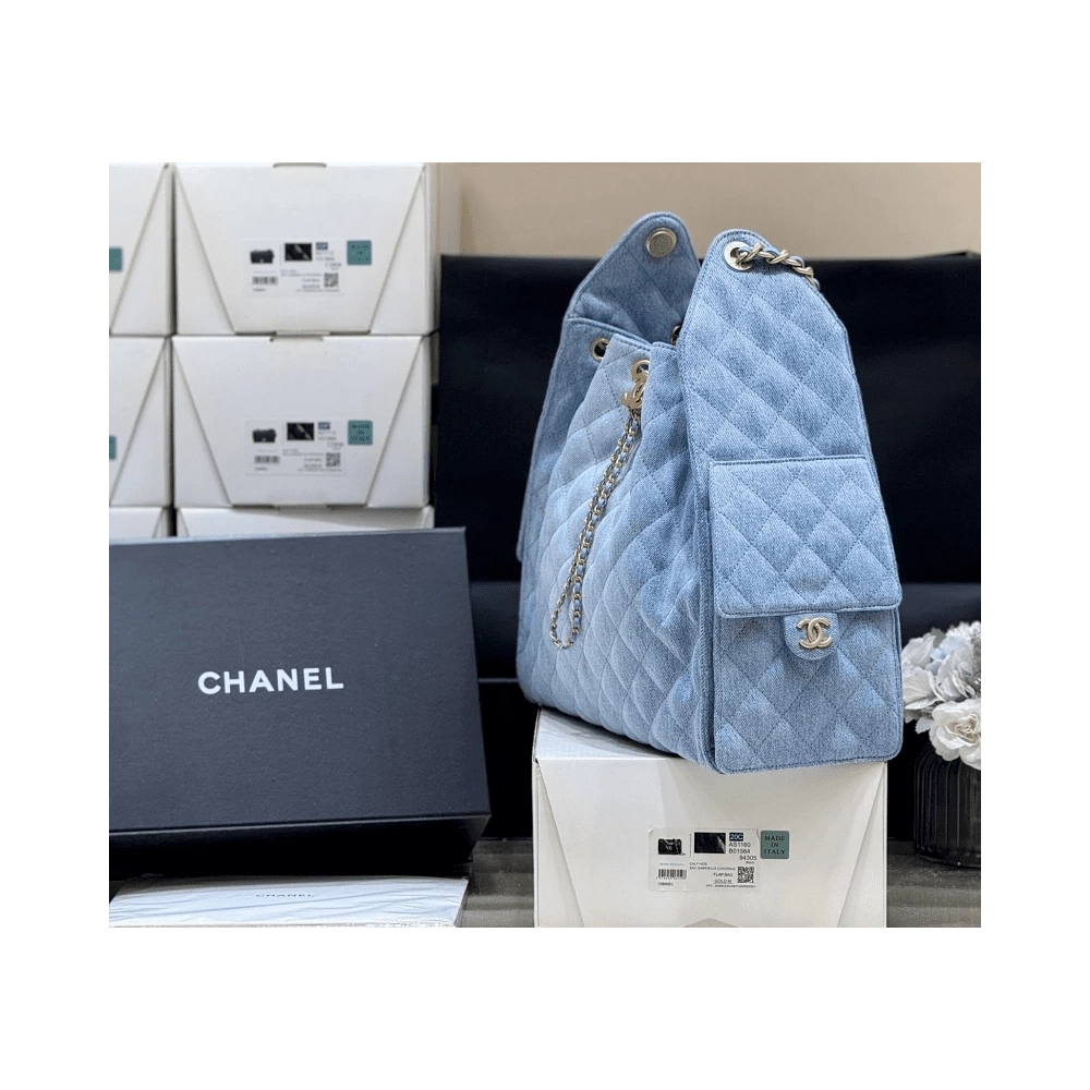 CHANEL 25 MEDIUM HANDBAG,CHANEL,BAGS