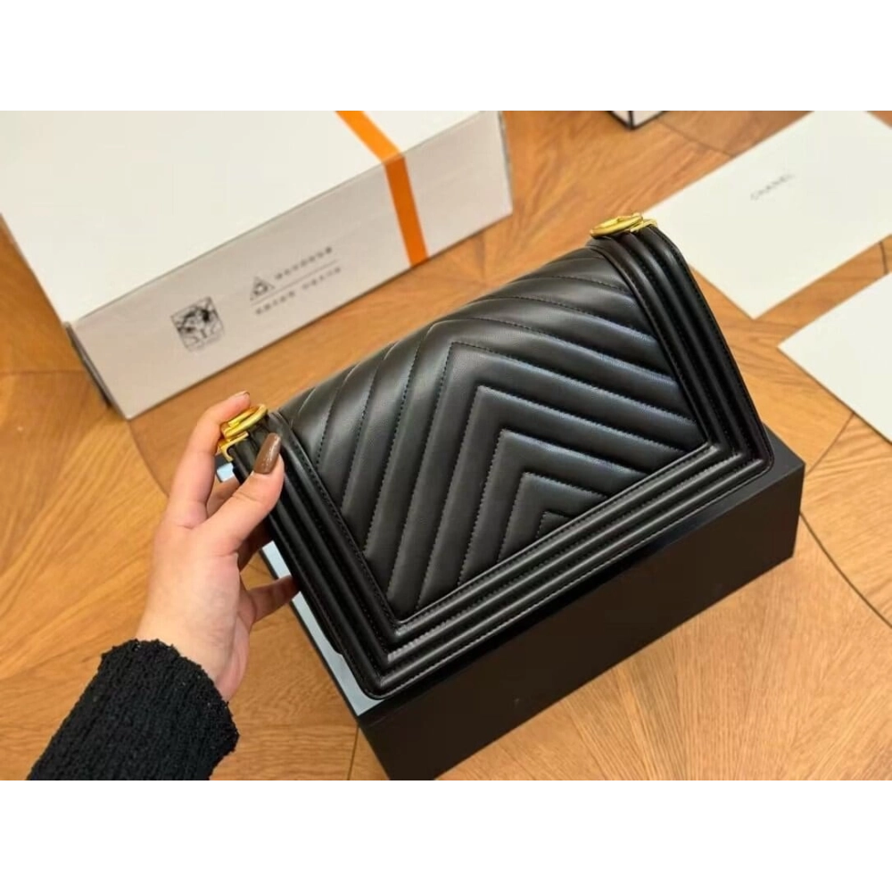 CHANEL Calfskin Chevron Quilted Medium Boy Flap Black,CHANEL,BAGS