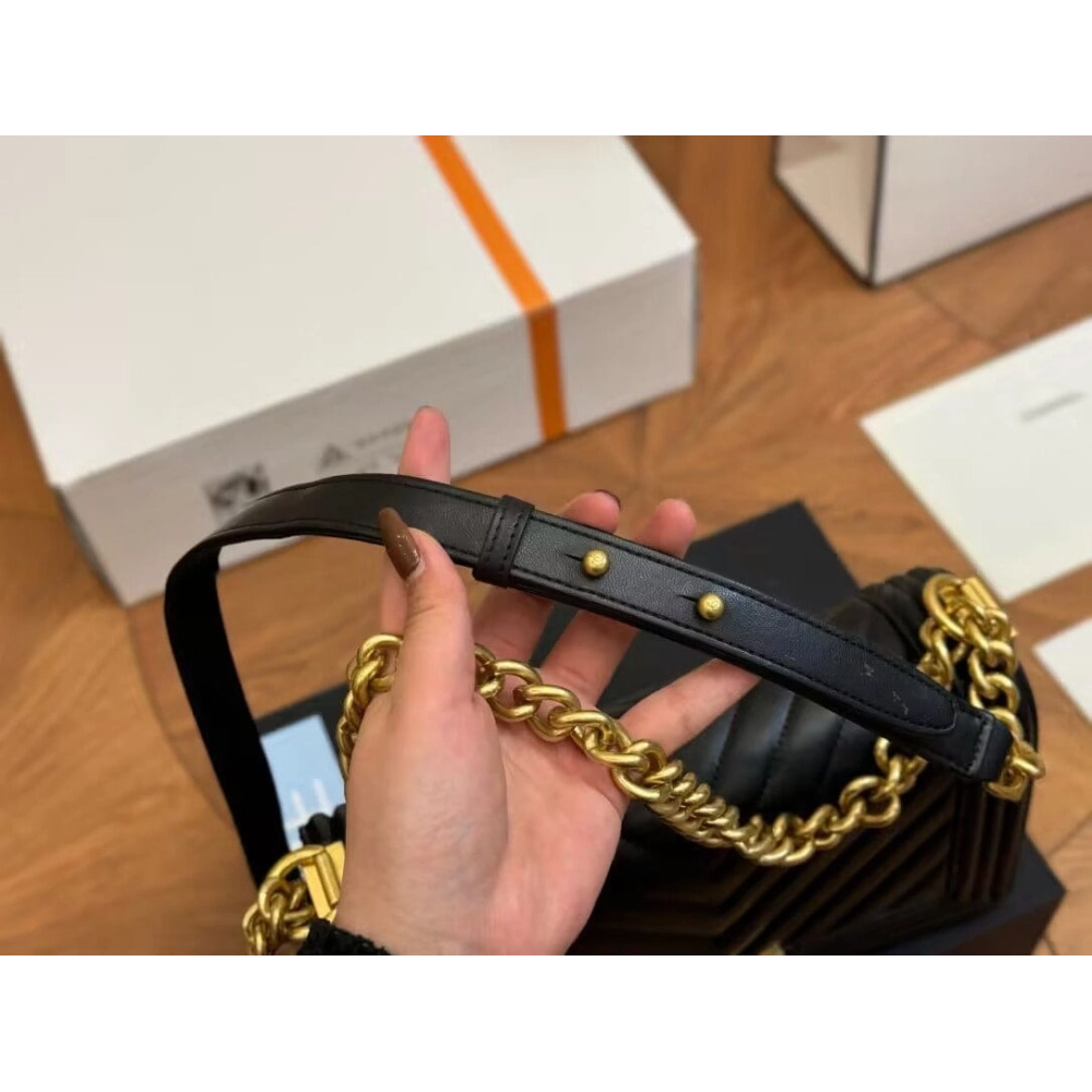 CHANEL Calfskin Chevron Quilted Medium Boy Flap Black,CHANEL,BAGS