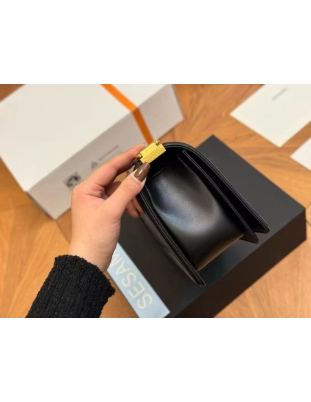 CHANEL Calfskin Chevron Quilted Medium Boy Flap Black,CHANEL,BAGS