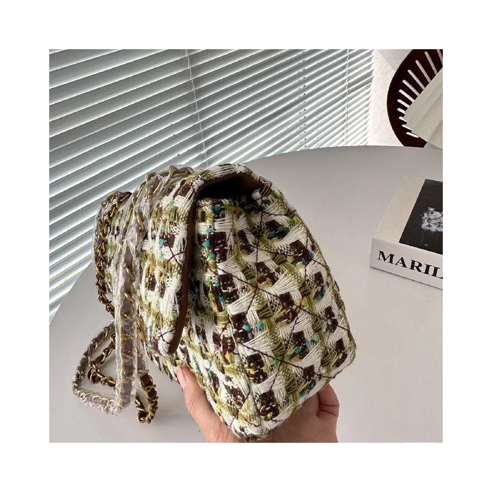 CHANEL CLASSIC HANDBAG,CHANEL,BAGS