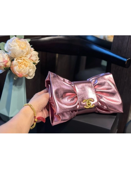 CHANEL Clutch Metallic Lambskin Gold Tone Metal Pink,CHANEL,BAGS