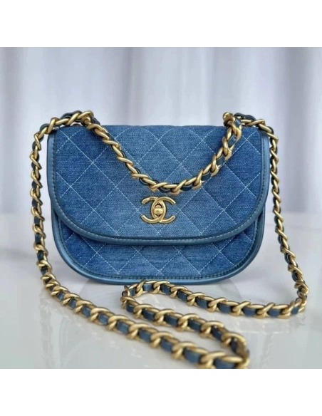 CHANEL SMALL MESSENGER BAG,CHANEL,BAGS