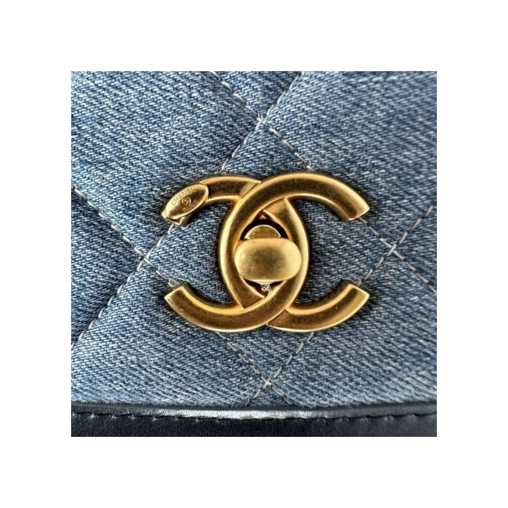 CHANEL SMALL MESSENGER BAG,CHANEL,BAGS