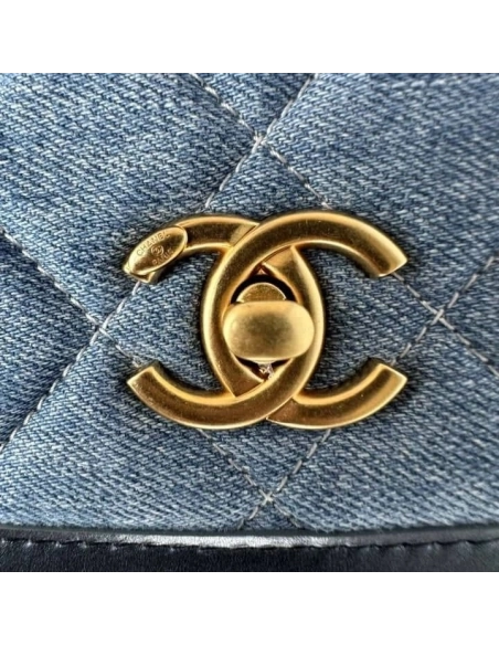 CHANEL SMALL MESSENGER BAG,CHANEL,BAGS