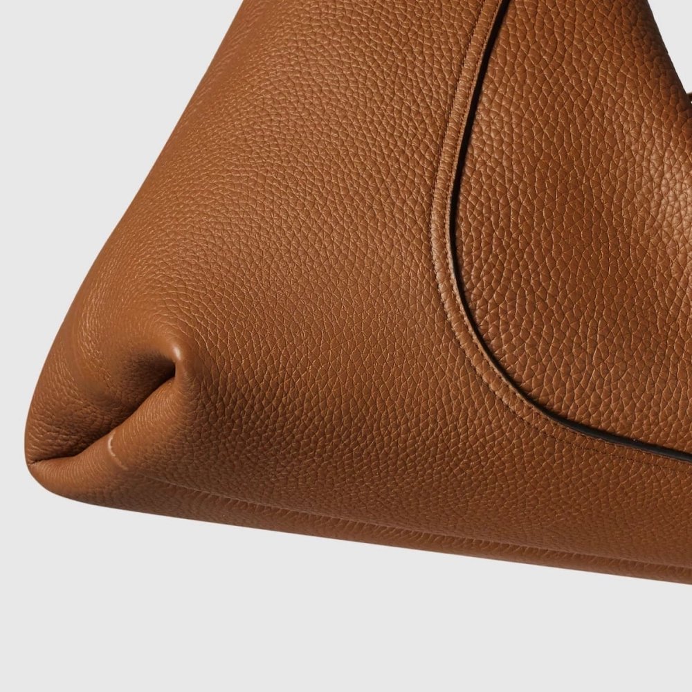 GUCCI SOFTBIT MAXI SHOULDER BAG,GUCCI,BAGS