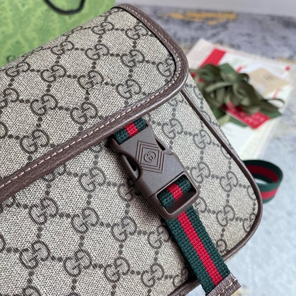 GUCCI MESSENGER BAG,GUCCI,BAGS