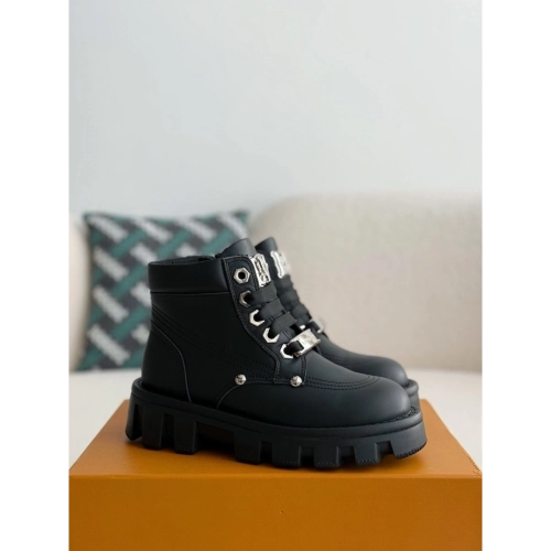 Louis Vuitton Leather Round Toe Lace-up Boots,LOUIS VUITTON