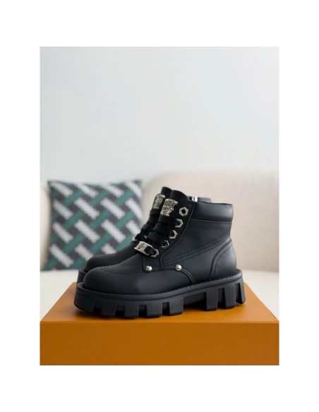 Louis Vuitton Leather Round Toe Lace-up Boots,LOUIS VUITTON
