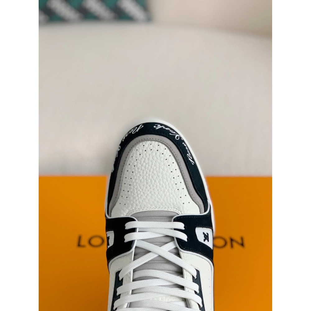 Louis Vuitton New York Exclusive Trainer Sneakers,LOUIS VUITTON