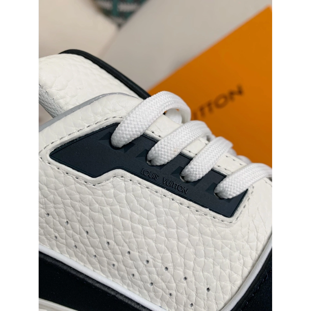 Louis Vuitton New York Exclusive Trainer Sneakers,LOUIS VUITTON