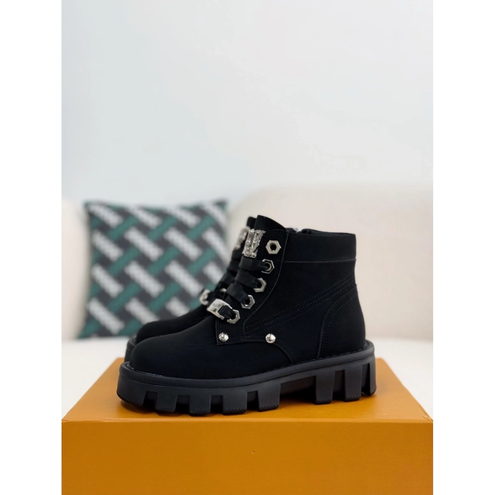 Louis Vuitton Round Toe Lace-up Boots,LOUIS VUITTON