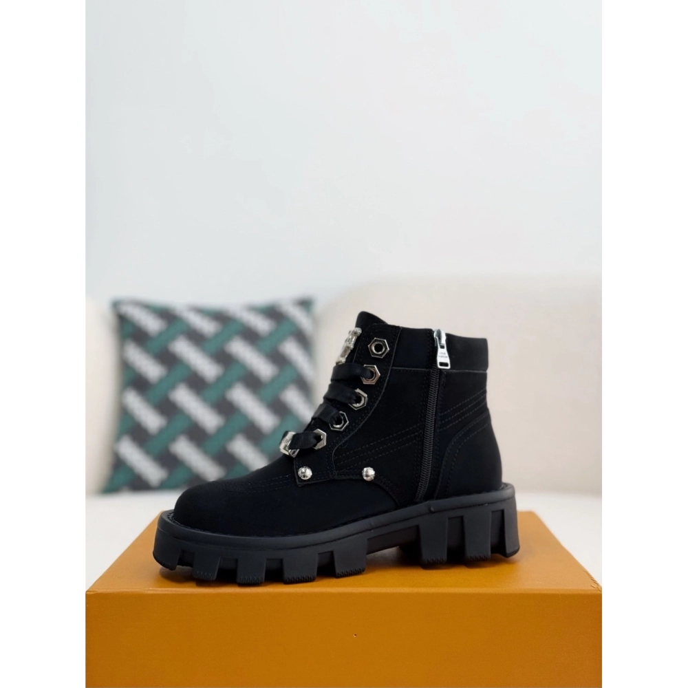 Louis Vuitton Round Toe Lace-up Boots,LOUIS VUITTON