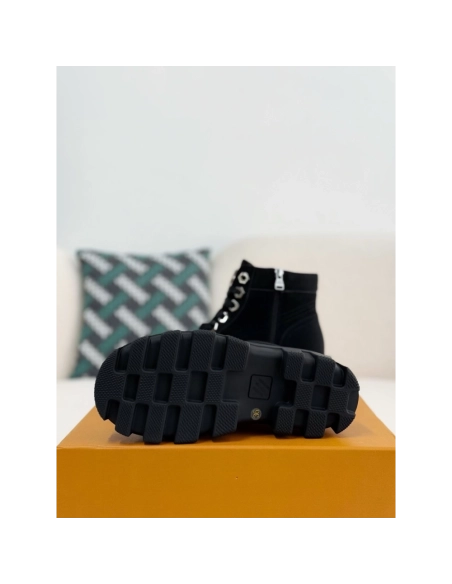 Louis Vuitton Round Toe Lace-up Boots,LOUIS VUITTON