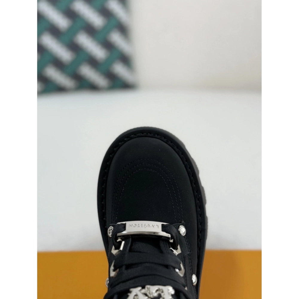 Louis Vuitton Round Toe Lace-up Boots,LOUIS VUITTON