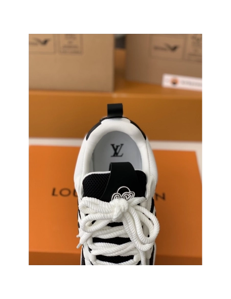 Louis Vuitton Runner Tatic Sneakers,LOUIS VUITTON