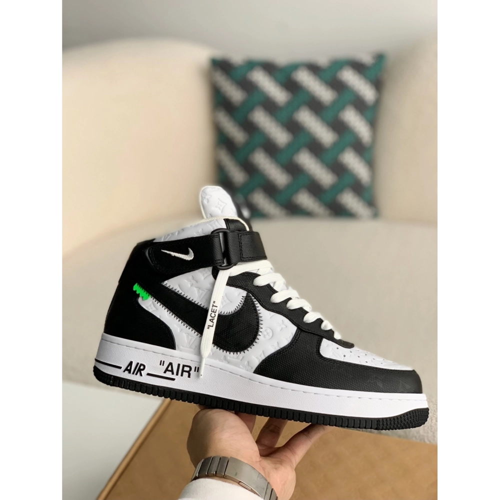 Louis Vuitton Sneakers,LOUIS VUITTON