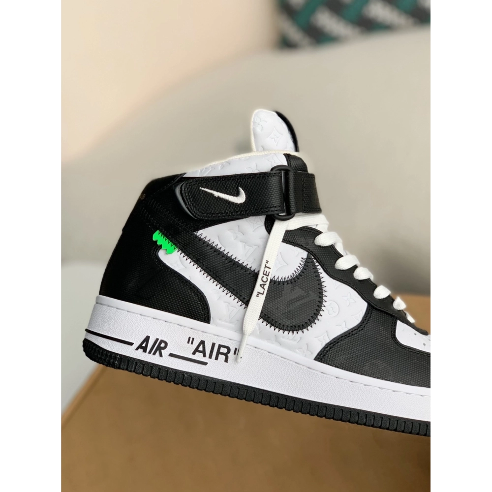 Louis Vuitton Sneakers,LOUIS VUITTON