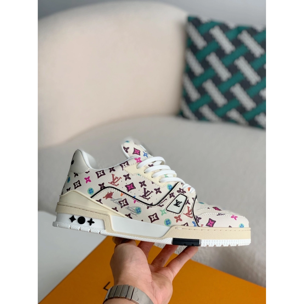 Louis Vuitton Sneakers,LOUIS VUITTON