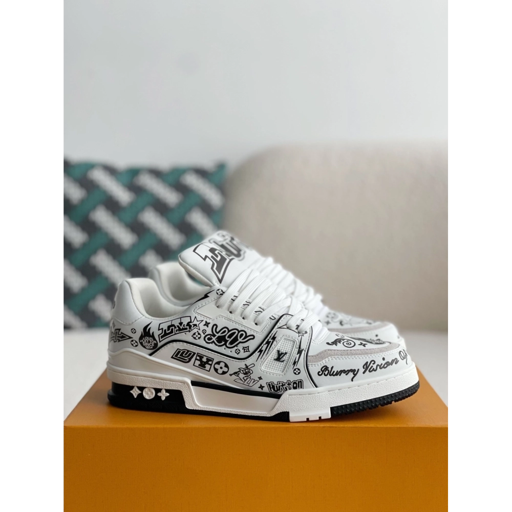 Louis Vuitton Sneakers,LOUIS VUITTON