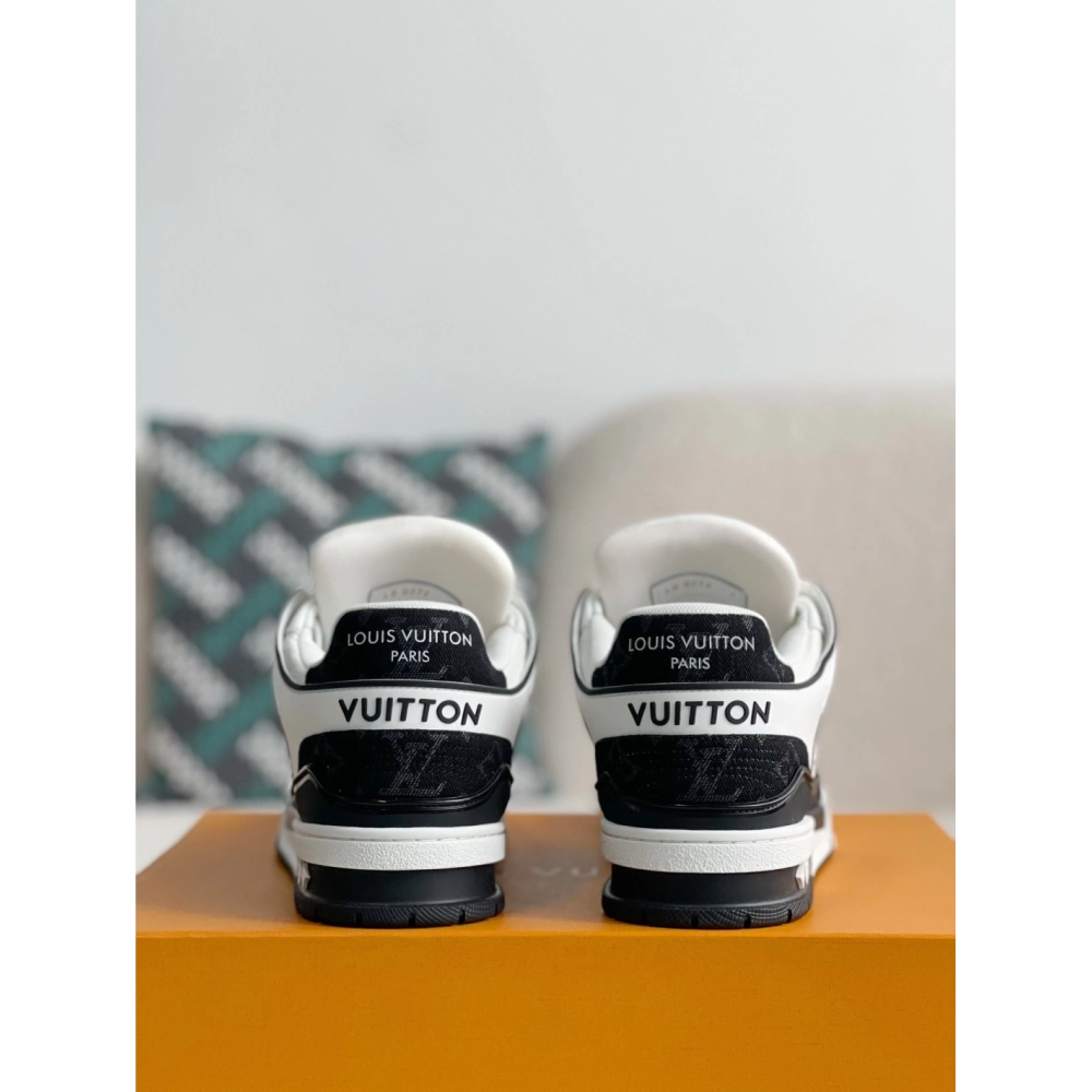 Louis Vuitton Sneakers,LOUIS VUITTON