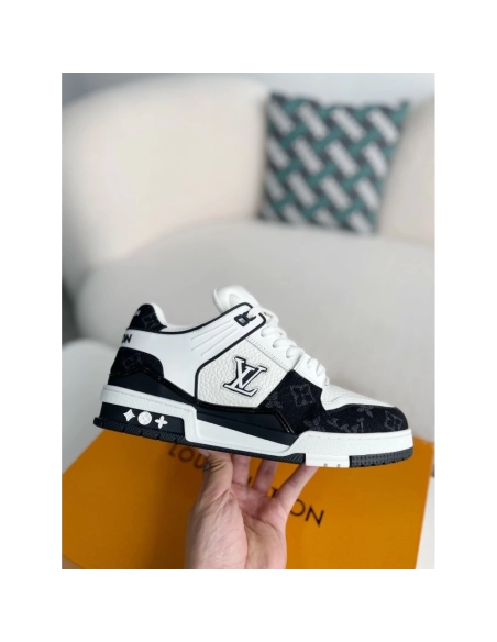 Louis Vuitton Sneakers,LOUIS VUITTON
