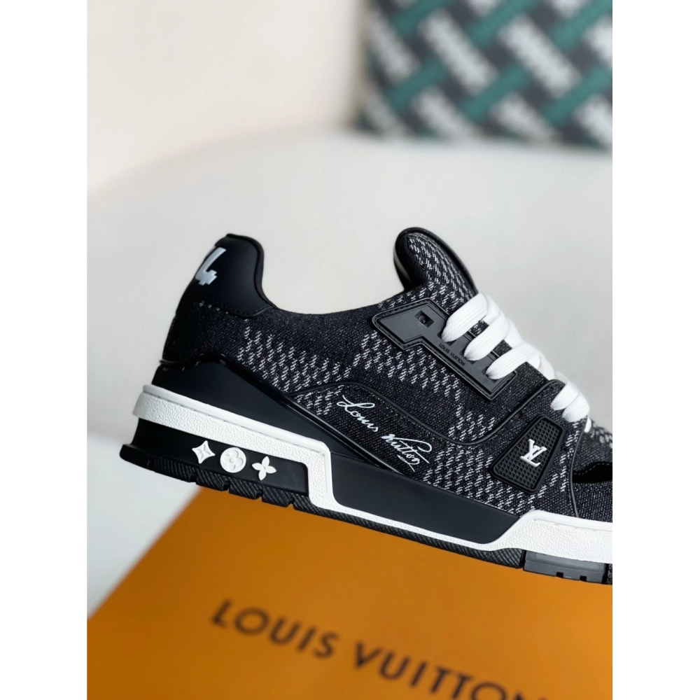 Louis Vuitton Sneakers,LOUIS VUITTON