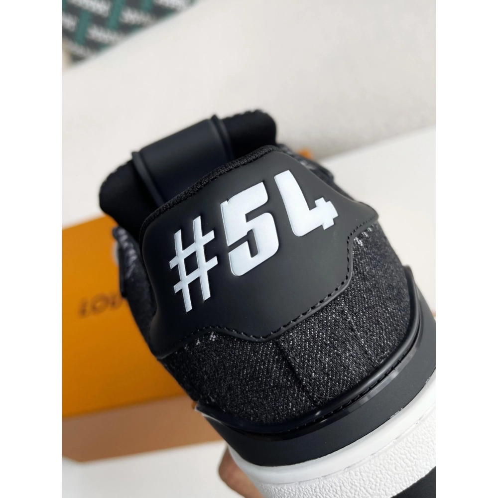 Louis Vuitton Sneakers,LOUIS VUITTON