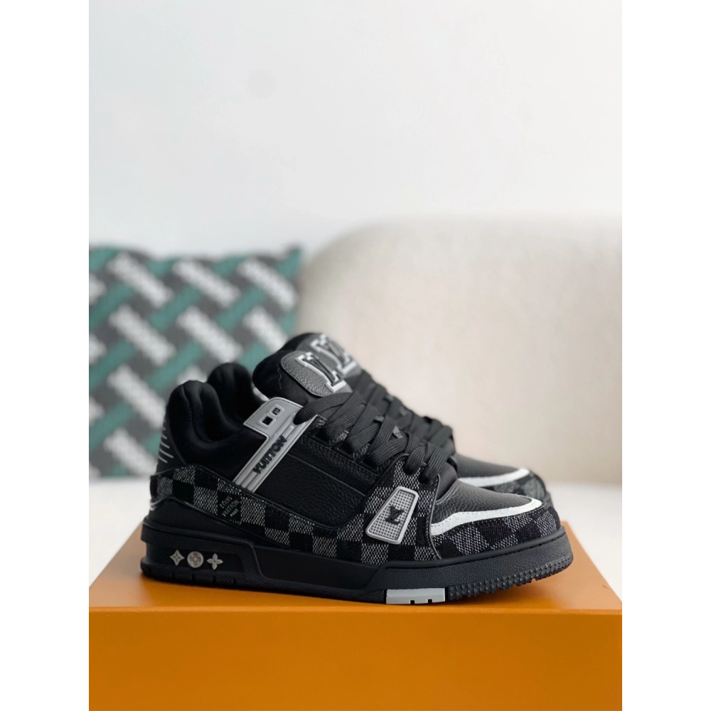 Louis Vuitton Sneakers,LOUIS VUITTON