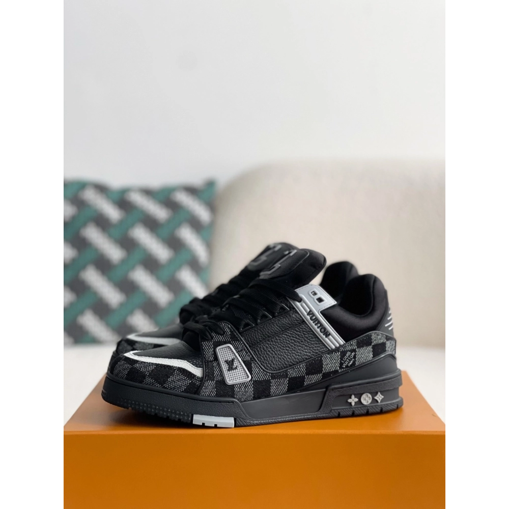 Louis Vuitton Sneakers,LOUIS VUITTON