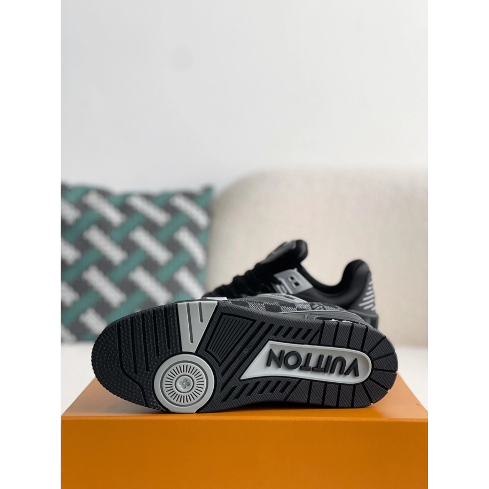 Louis Vuitton Sneakers,LOUIS VUITTON