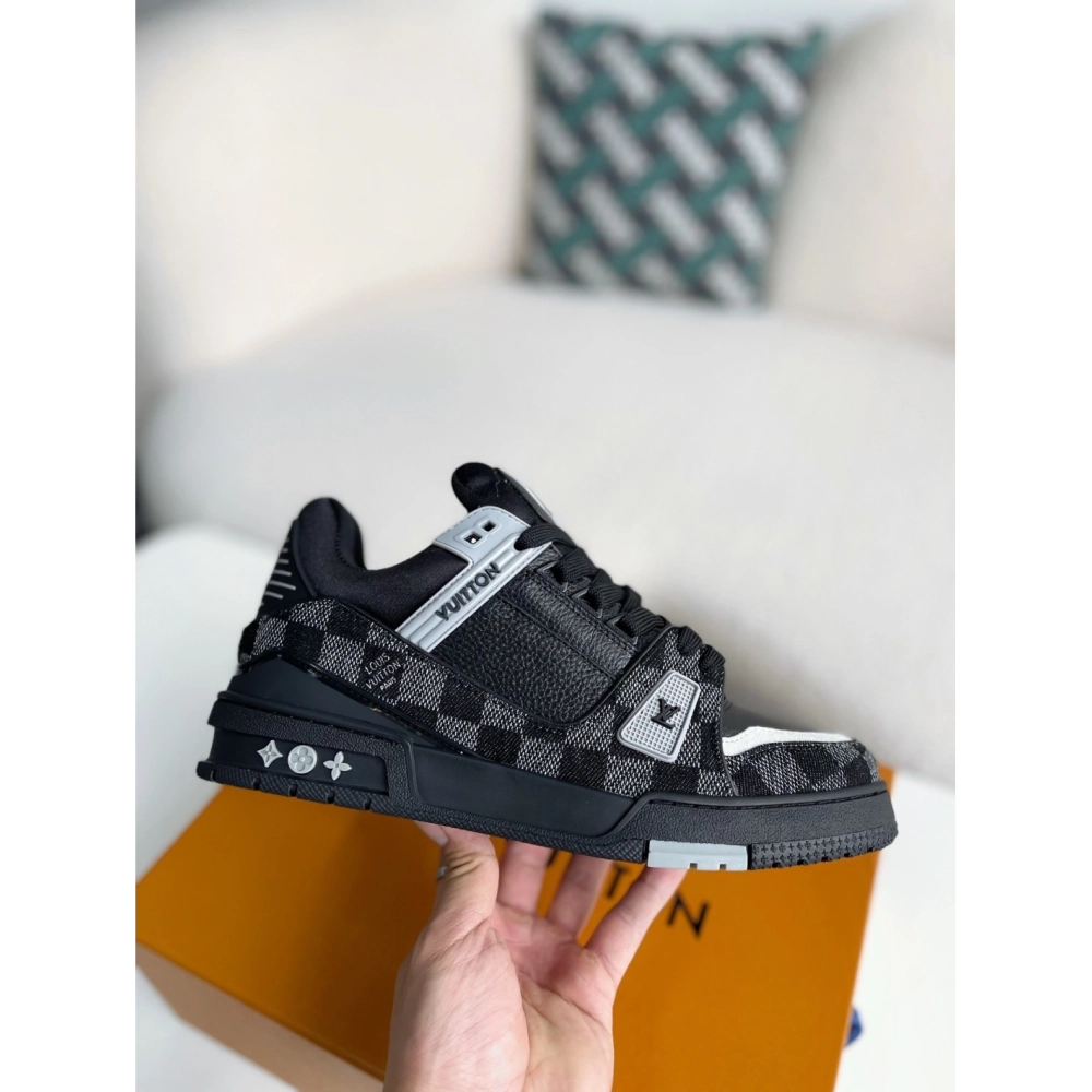 Louis Vuitton Sneakers,LOUIS VUITTON