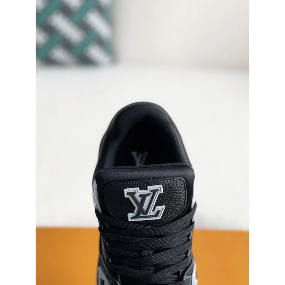 Louis Vuitton Sneakers,LOUIS VUITTON