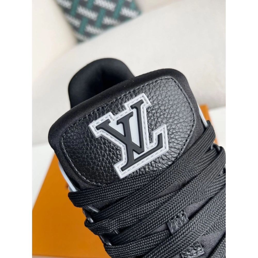 Louis Vuitton Sneakers,LOUIS VUITTON