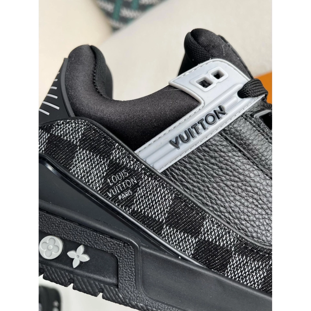 Louis Vuitton Sneakers,LOUIS VUITTON