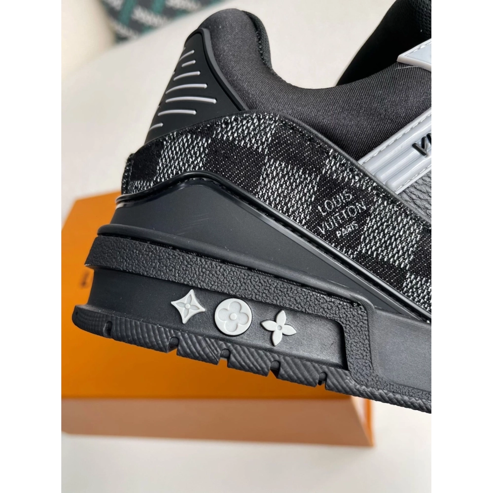 Louis Vuitton Sneakers,LOUIS VUITTON