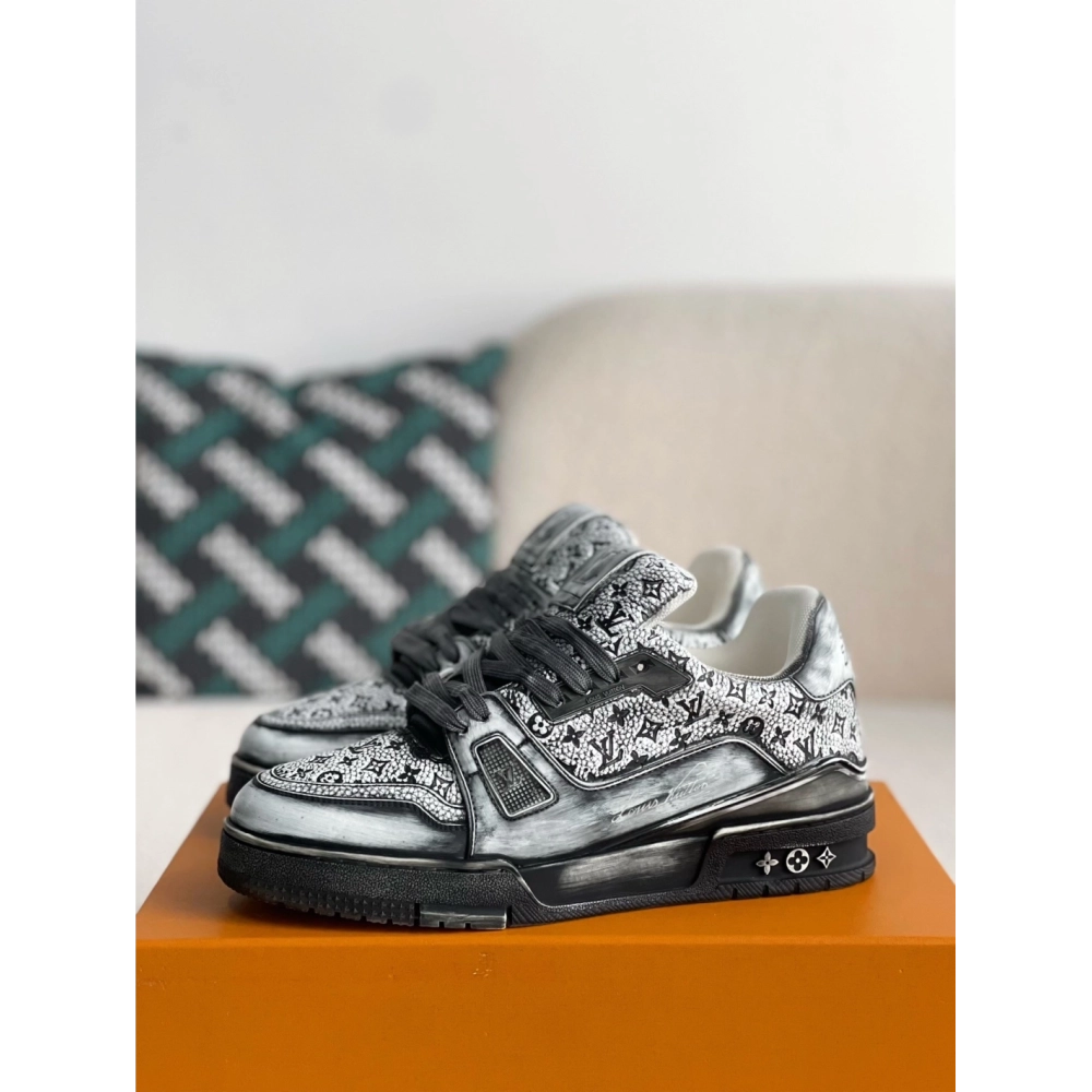 Louis Vuitton Sneakers,LOUIS VUITTON