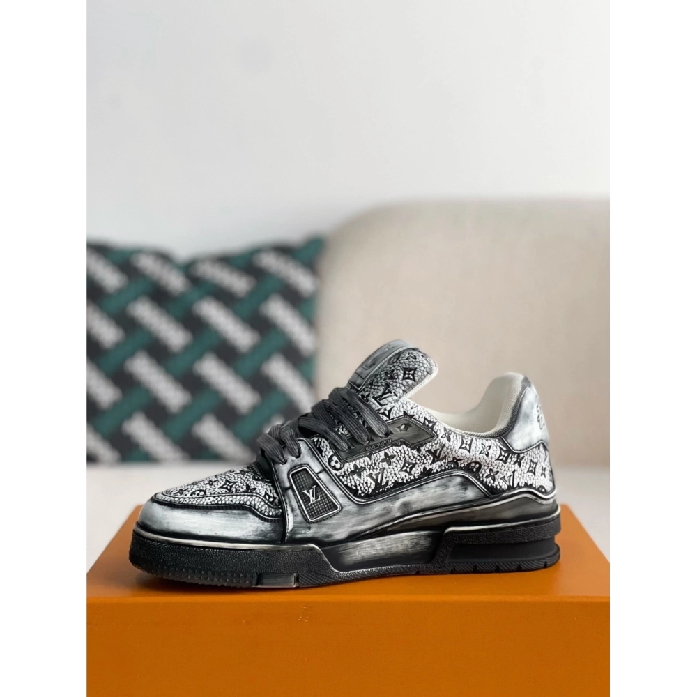 Louis Vuitton Sneakers,LOUIS VUITTON