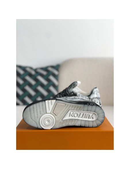 Louis Vuitton Sneakers,LOUIS VUITTON