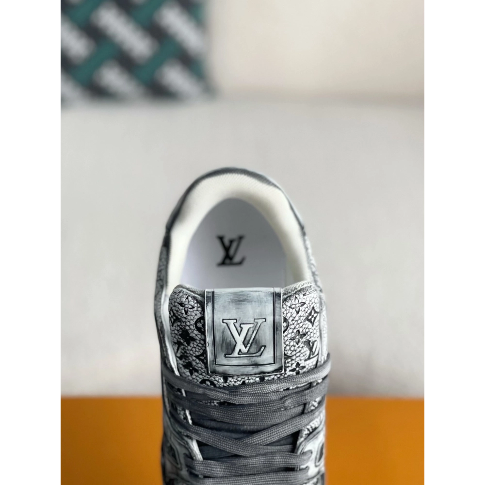 Louis Vuitton Sneakers,LOUIS VUITTON