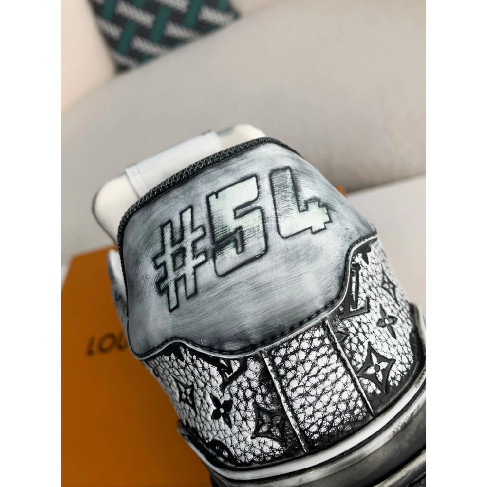 Louis Vuitton Sneakers,LOUIS VUITTON