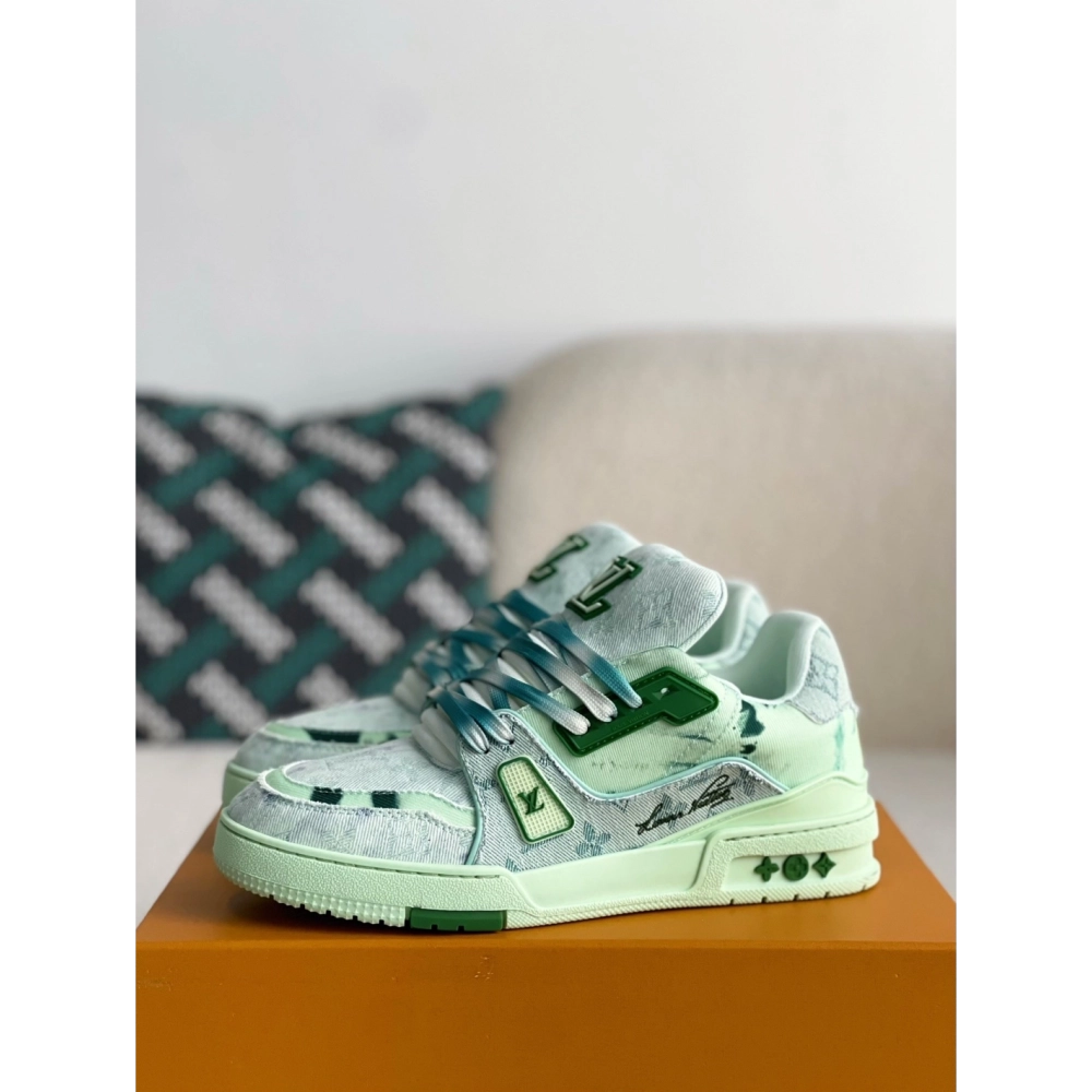 Louis Vuitton Sneakers,LOUIS VUITTON